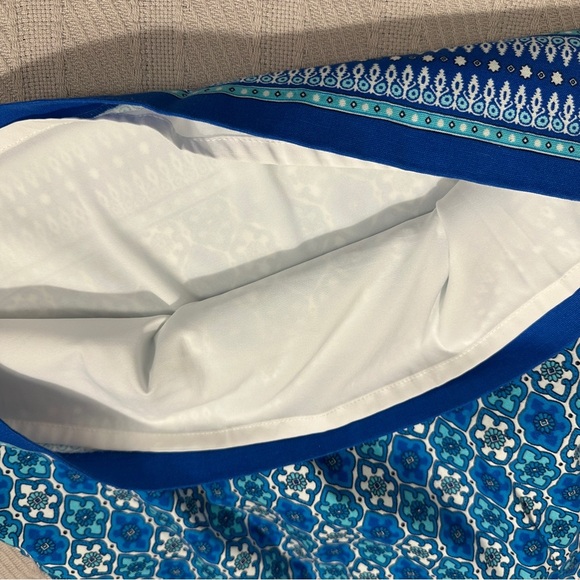 Gorgeous Talbots Black Label fully lined skirt, size 6, blue border design - Picture 3 of 7